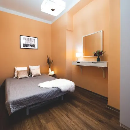 The Grand Royal 3Bdr Heart Of Old Town Apartment *