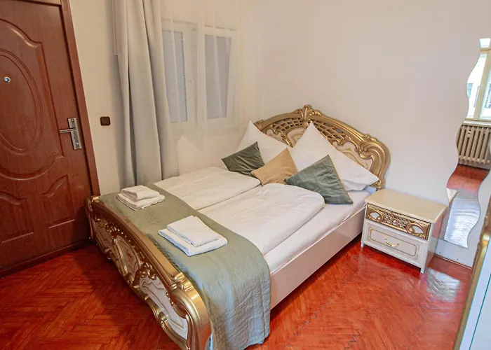 The Grand Royal 3bdr Heart Of Old Town דירה