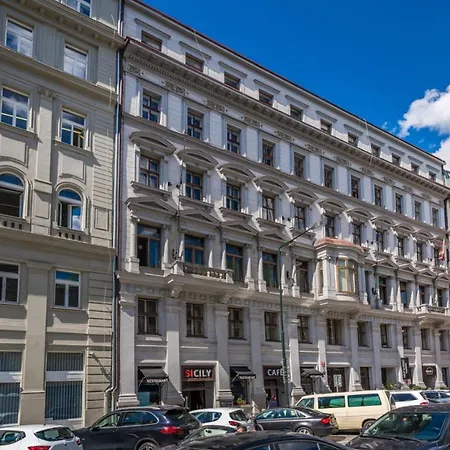 The Grand Royal 3bdr Heart Of Old Town *