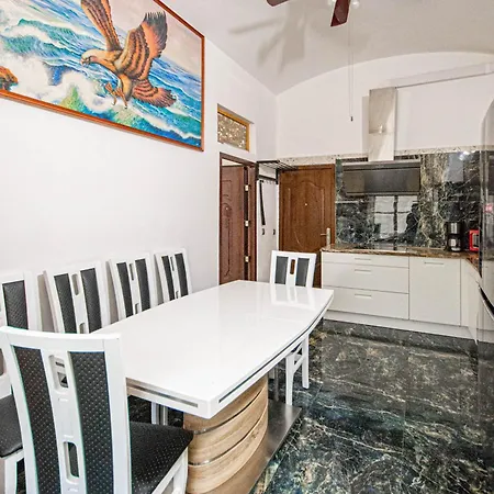 Apartman The Grand Royal 3bdr Heart Of Old Town Prága
