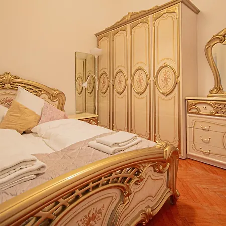 The Grand Royal 3bdr Heart Of Old Town